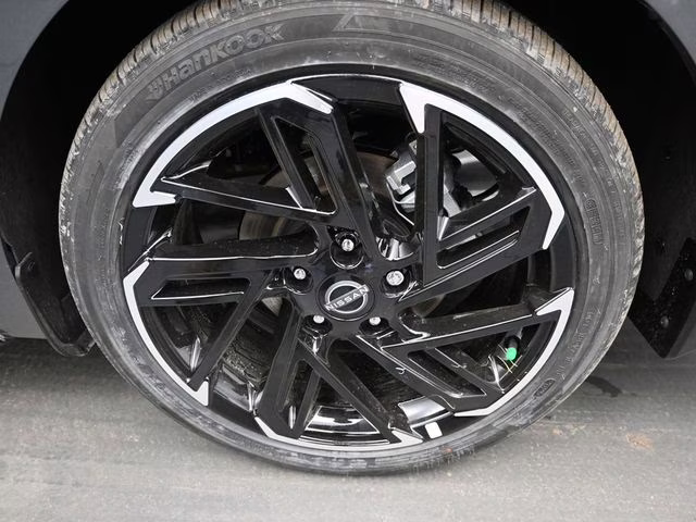 2026 Gun Metallic Nissan Sentra SR FWD Sedan