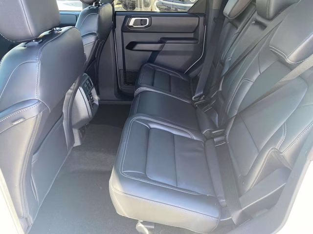 2026 Avalanche Ford Bronco Outer Banks 4X4 SUV