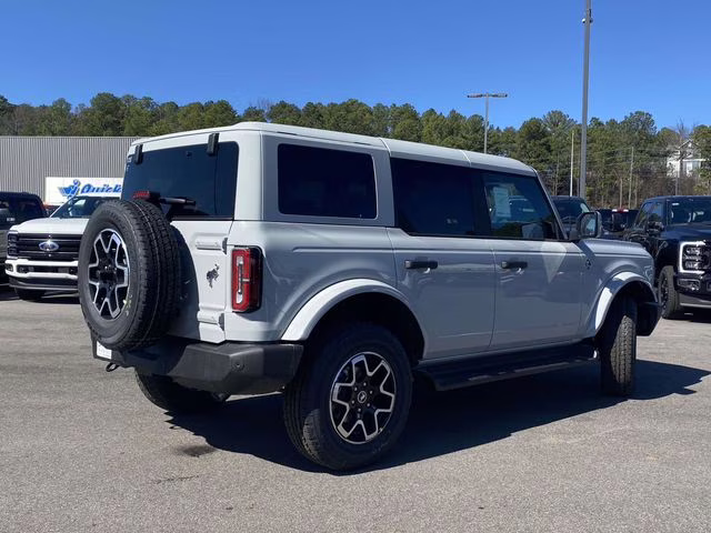 2026 Avalanche Ford Bronco Outer Banks 4X4 SUV