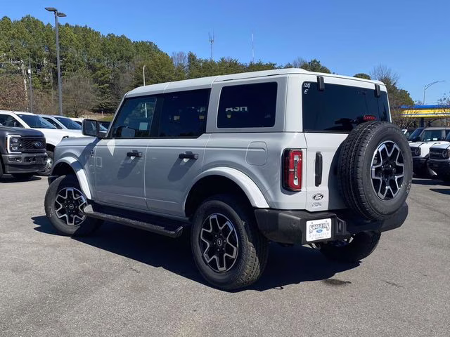 2026 Avalanche Ford Bronco Outer Banks 4X4 SUV