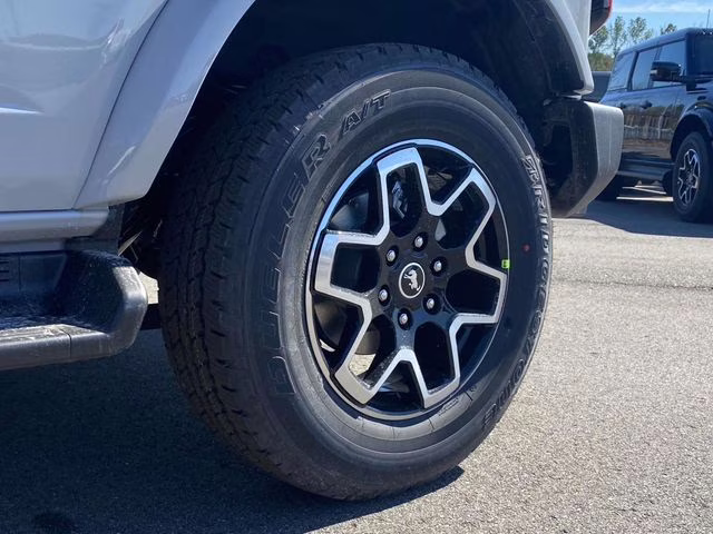 2026 Avalanche Ford Bronco Outer Banks 4X4 SUV