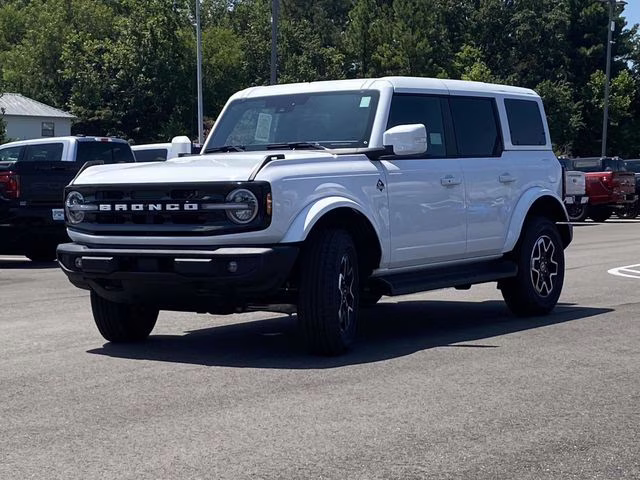 2026 Oxford White Ford Bronco Outer Banks 4X4 SUV