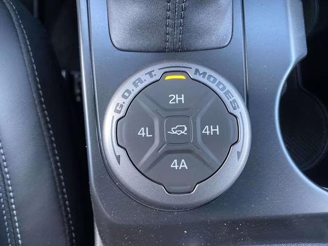 2026 Avalanche Ford Bronco Outer Banks 4X4 SUV