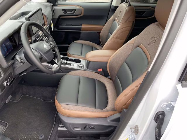 2026 Oxford White Ford Bronco Sport Outer Banks 4X4 SUV