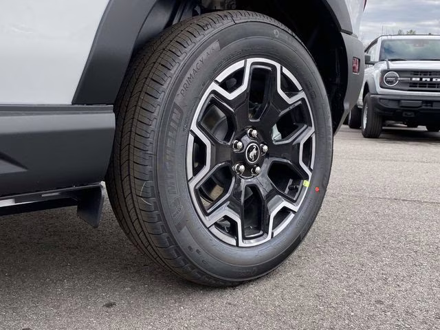 2026 Oxford White Ford Bronco Sport Outer Banks 4X4 SUV