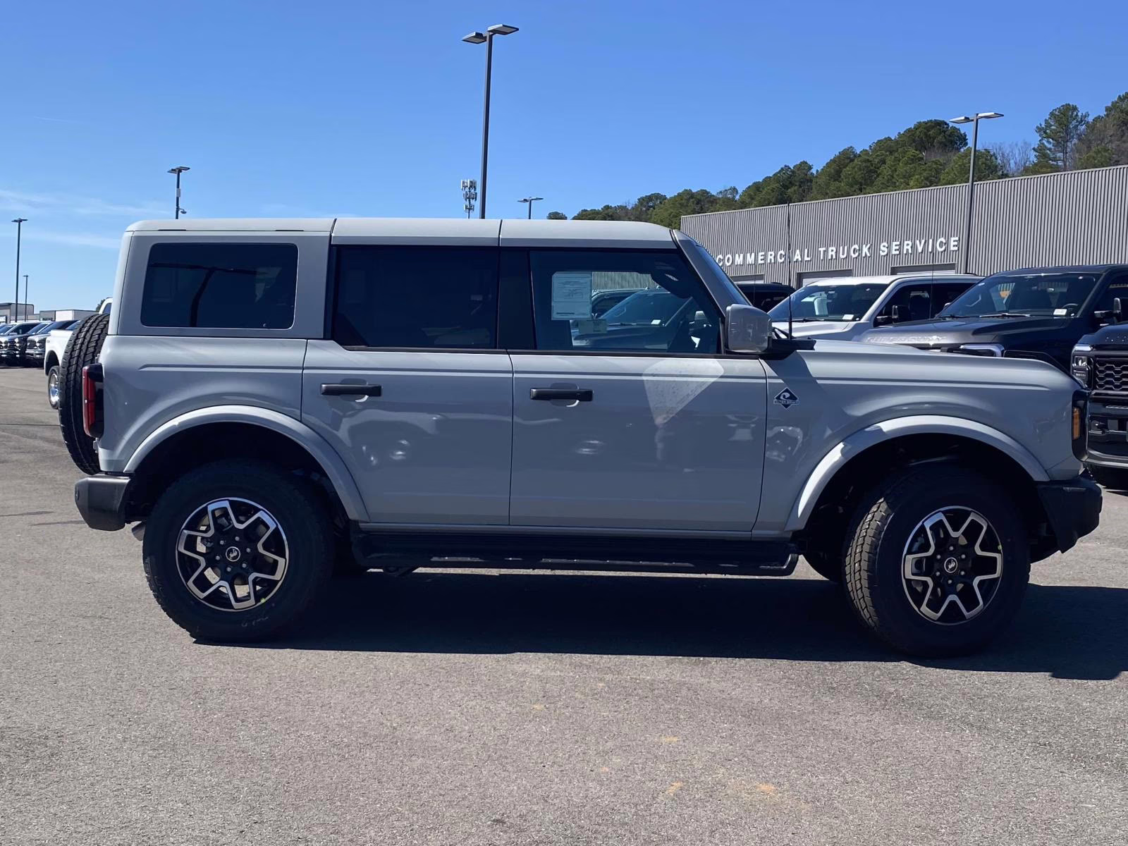 2026 Avalanche Ford Bronco Outer Banks 4X4 SUV