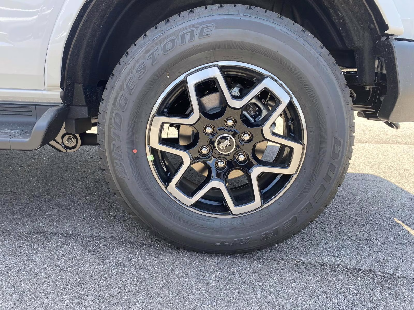 2026 Oxford White Ford Bronco Outer Banks 4X4 SUV