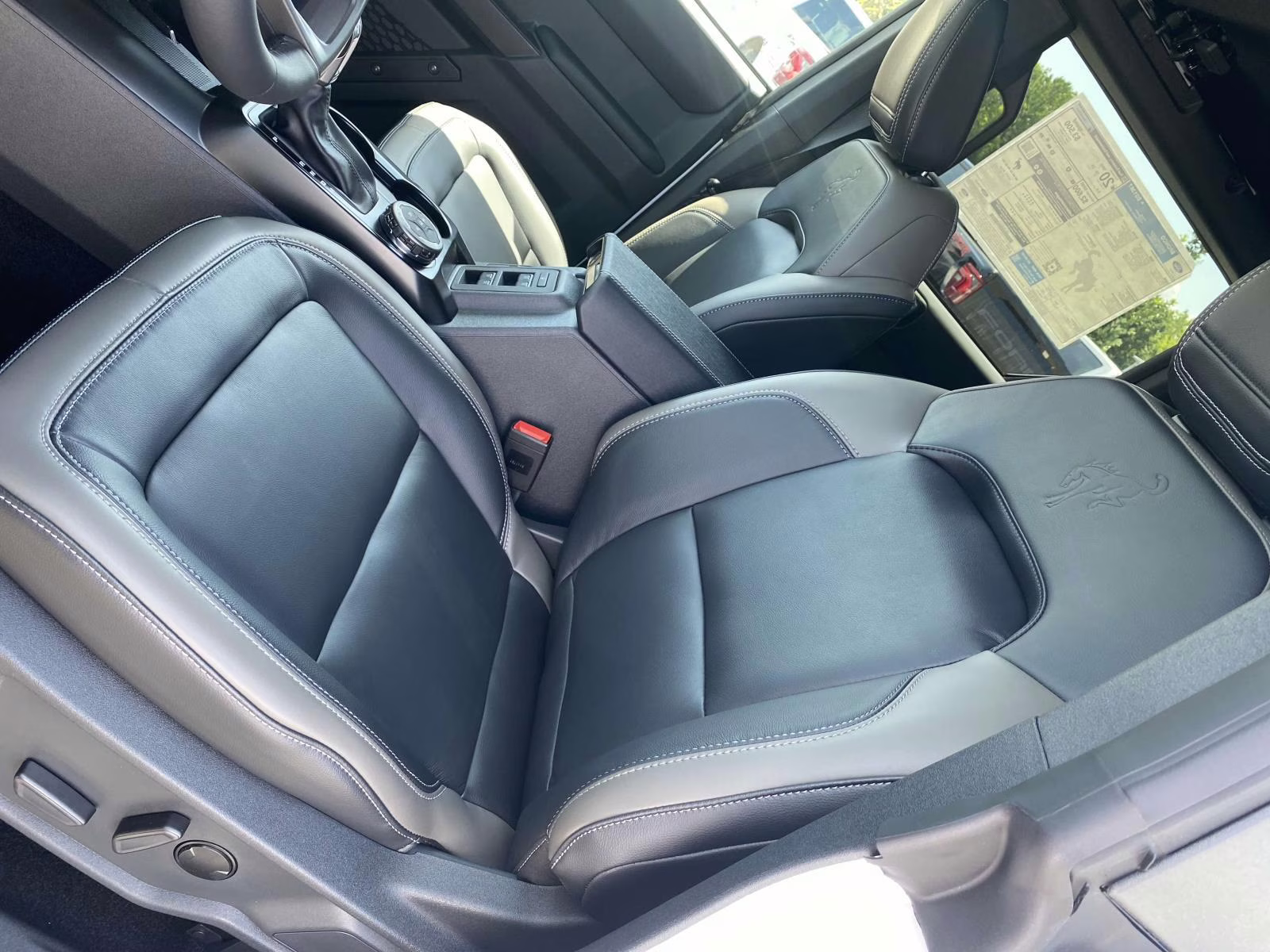 2026 Oxford White Ford Bronco Outer Banks 4X4 SUV