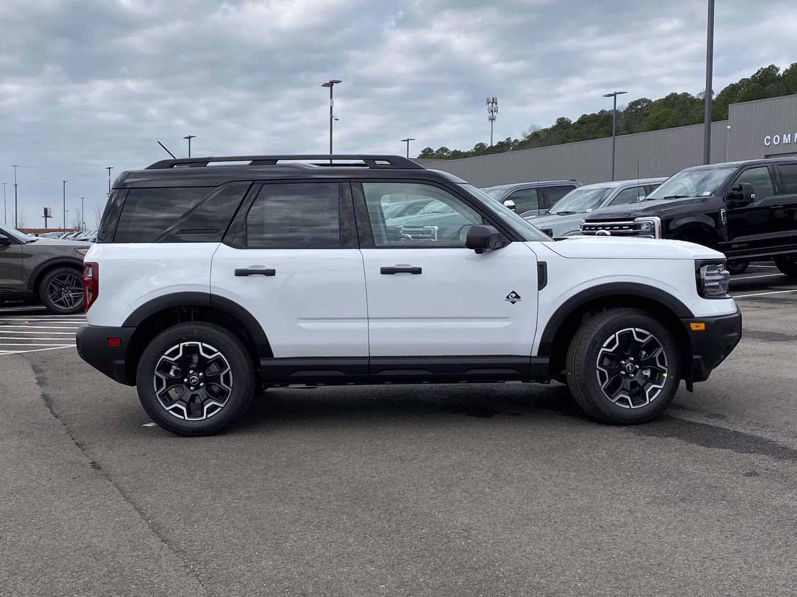 2026 Oxford White Ford Bronco Sport Outer Banks 4X4 SUV