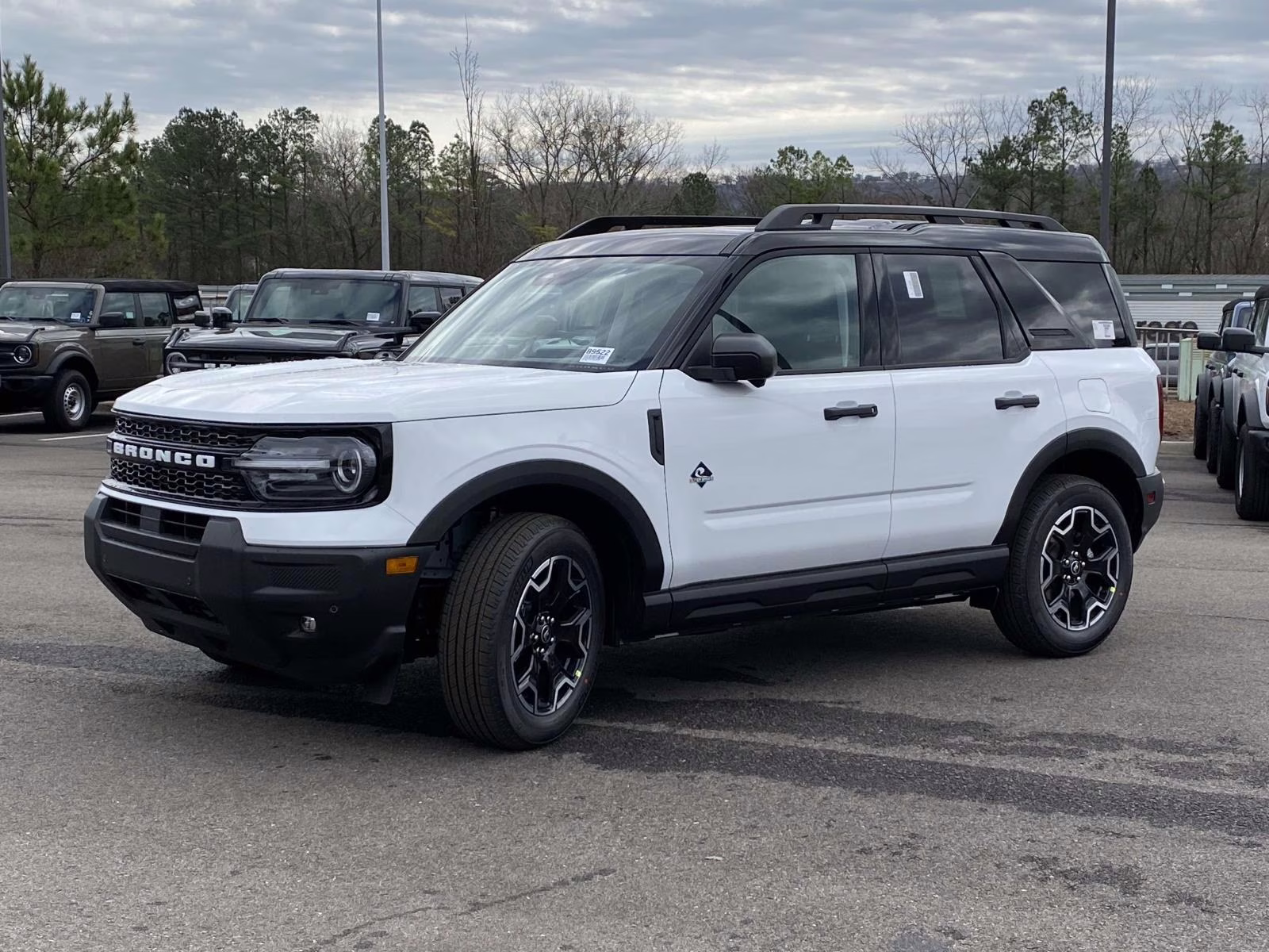 2026 Oxford White Ford Bronco Sport Outer Banks 4X4 SUV