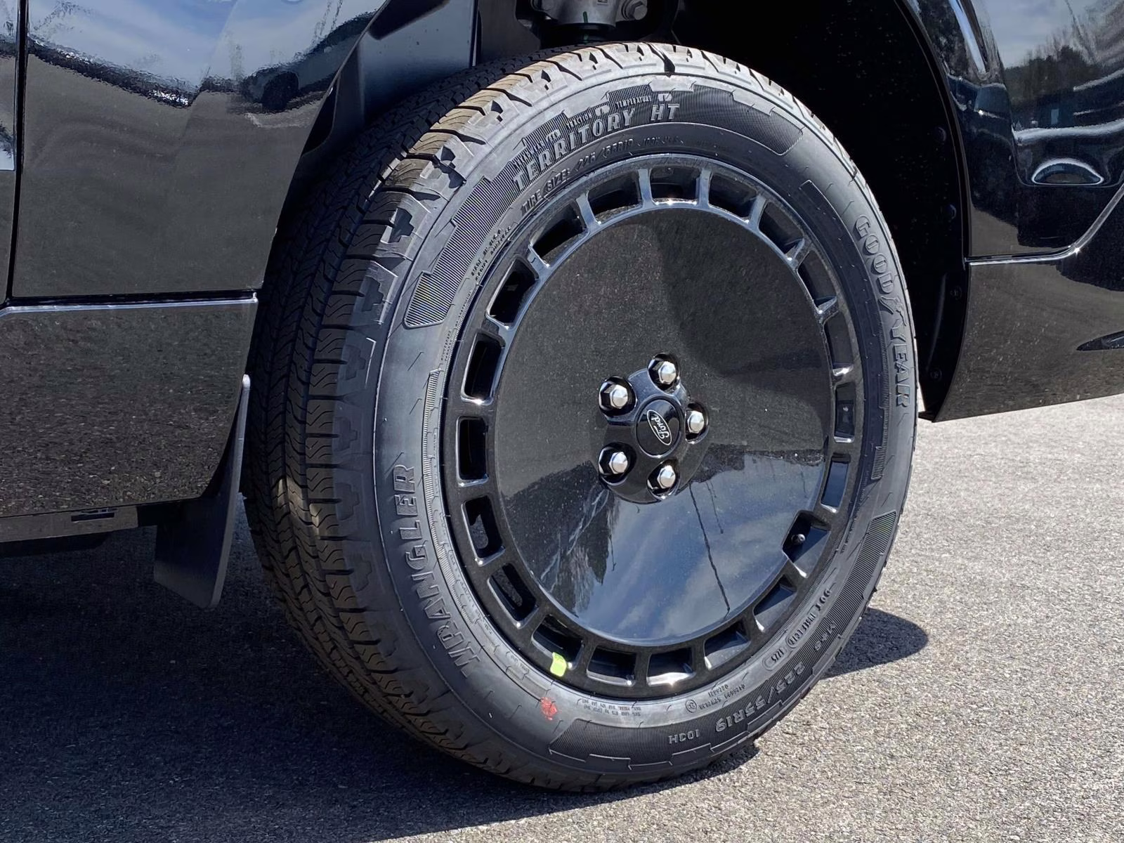 2026 Shadow Black Ford Maverick Lobo High AWD Truck