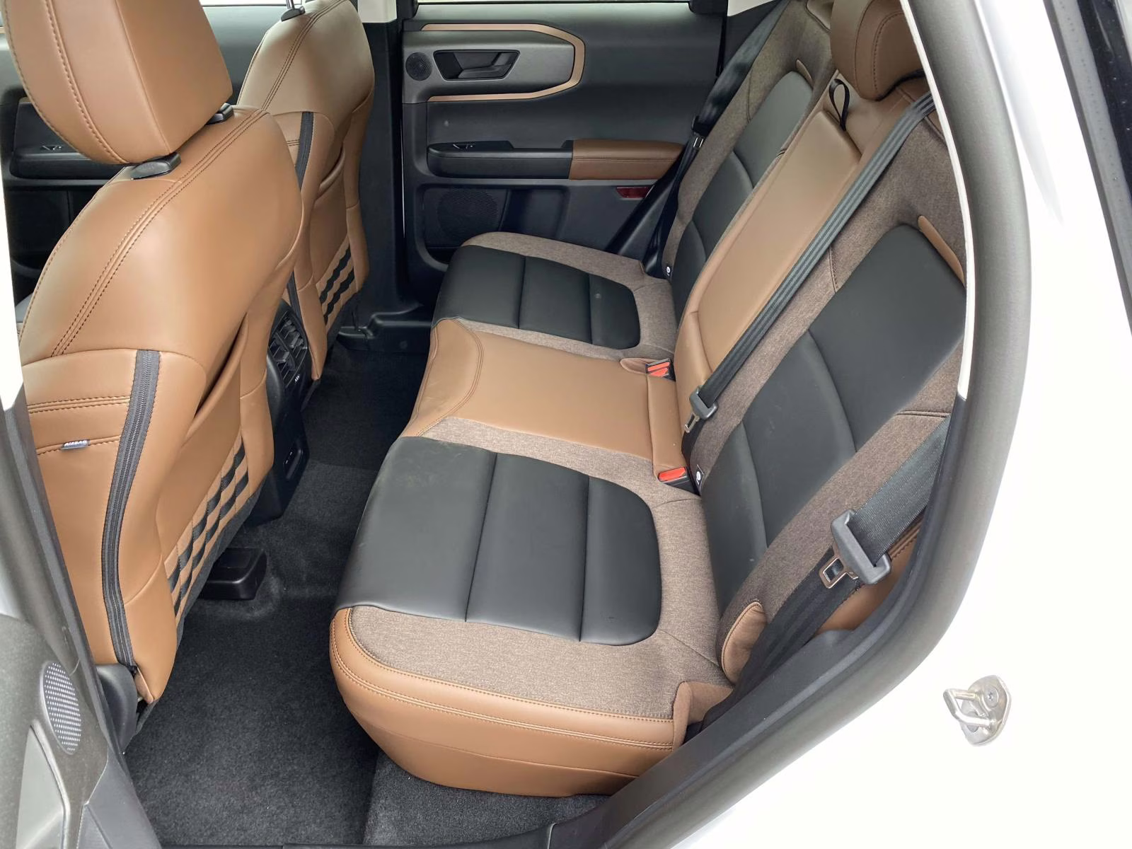 2026 Oxford White Ford Bronco Sport Outer Banks 4X4 SUV