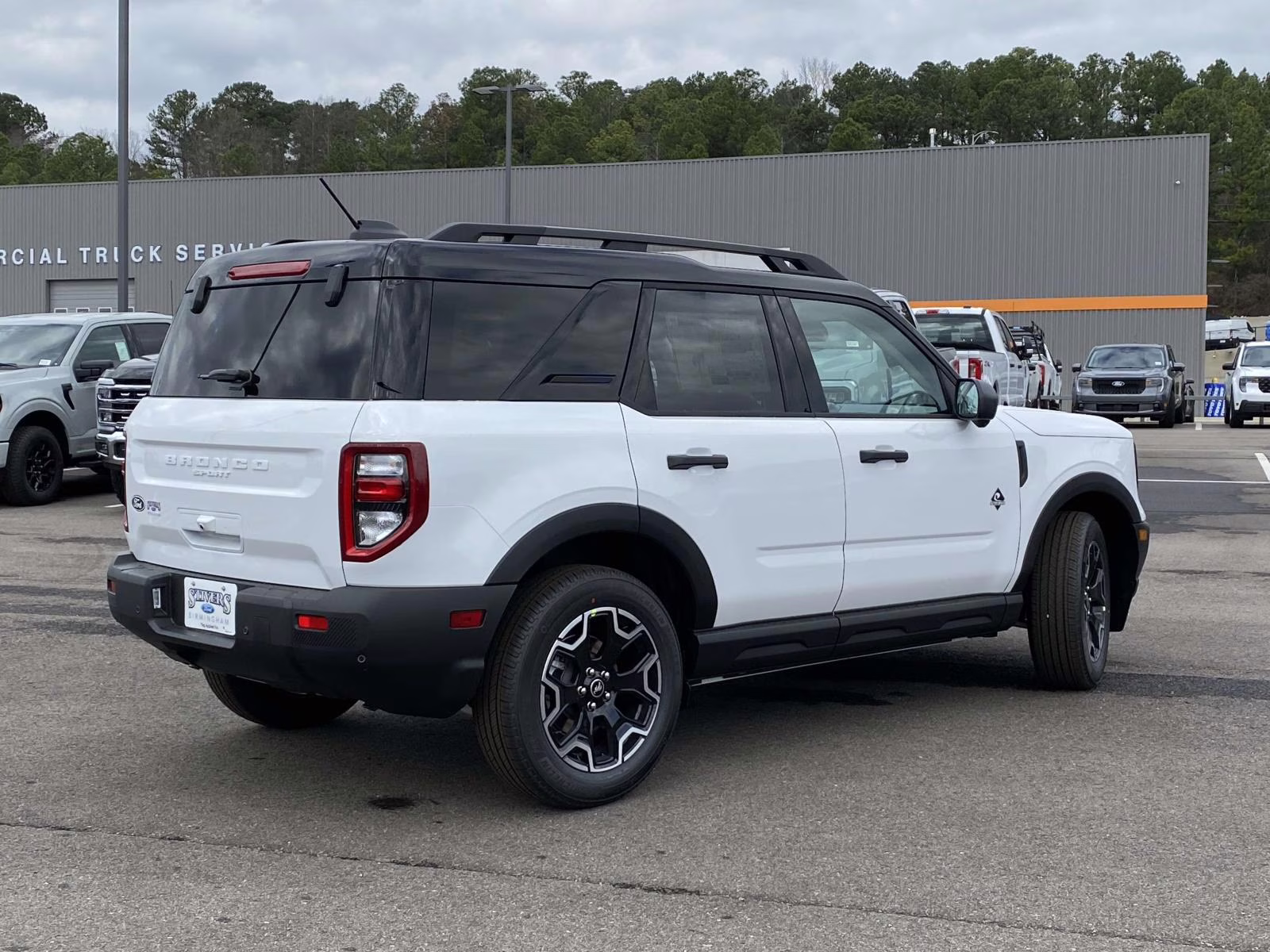 2026 Oxford White Ford Bronco Sport Outer Banks 4X4 SUV