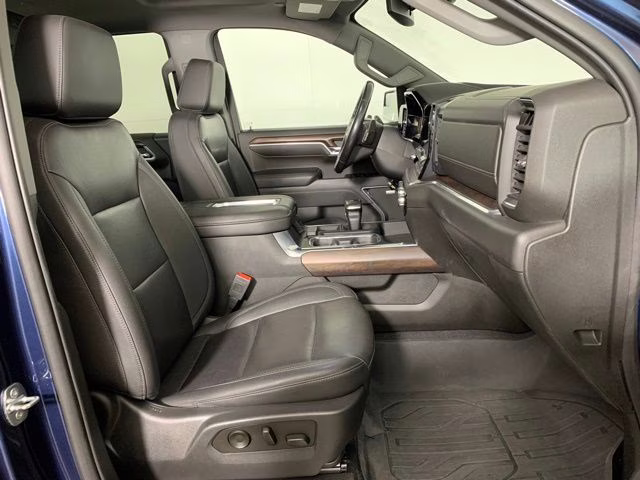 2022 Pacific Blue Metallic GMC Sierra 1500 SLT 4X4 Truck