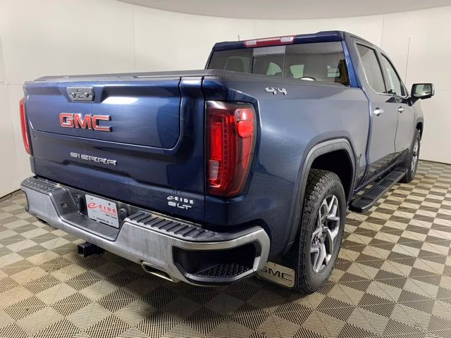 2022 Pacific Blue Metallic GMC Sierra 1500 SLT 4X4 Truck