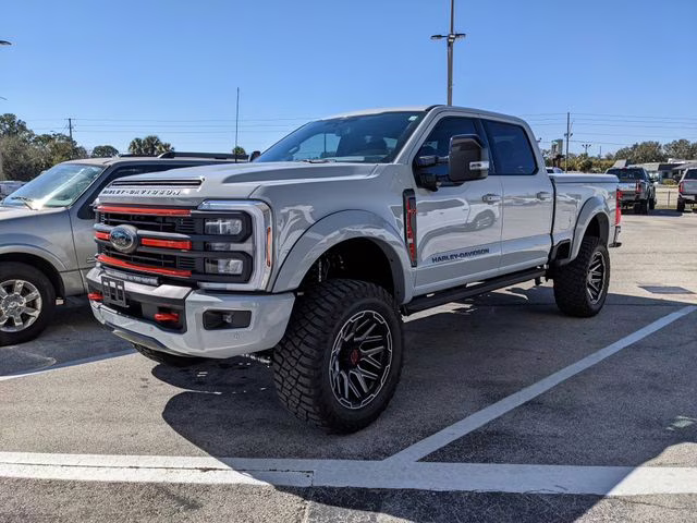 2026 Avalanche Ford Super Duty F-250 SRW Lariat 4X4 Truck