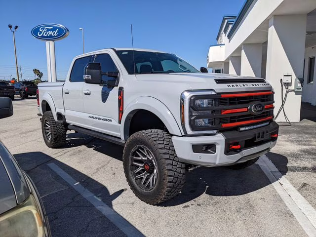 2026 Avalanche Ford Super Duty F-250 SRW Lariat 4X4 Truck