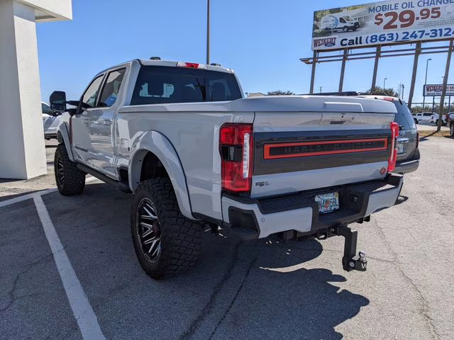 2026 Avalanche Ford Super Duty F-250 SRW Lariat 4X4 Truck