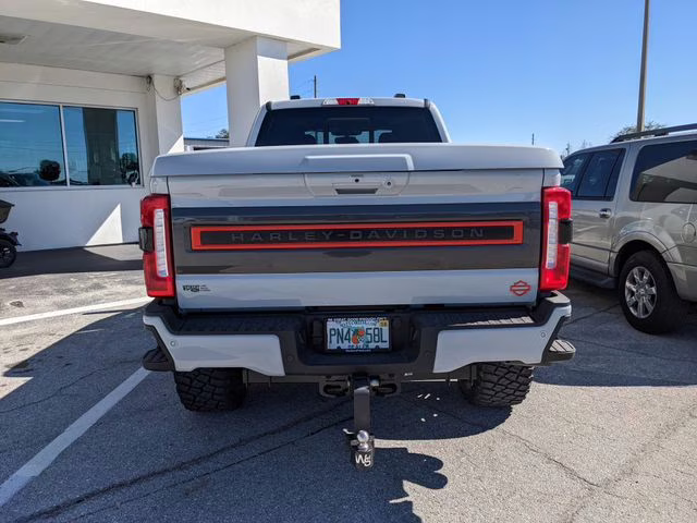 2026 Avalanche Ford Super Duty F-250 SRW Lariat 4X4 Truck