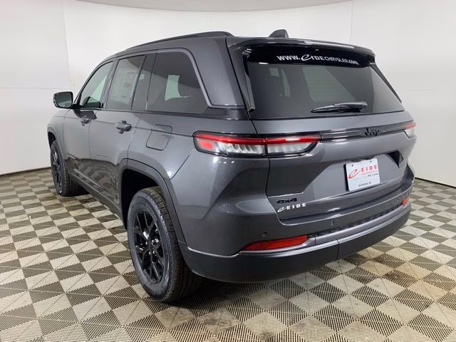 2026 Baltic Gray Metallic Clearcoat Jeep Grand Cherokee Altitude 4X4 SUV