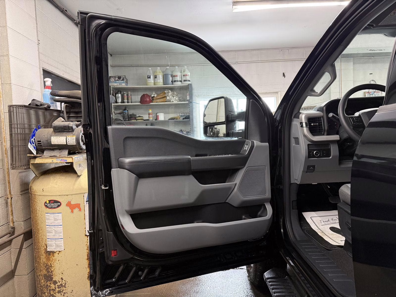 2026 Agate Black Metallic Ford Super Duty F-350 SRW XLT 4X4 Truck