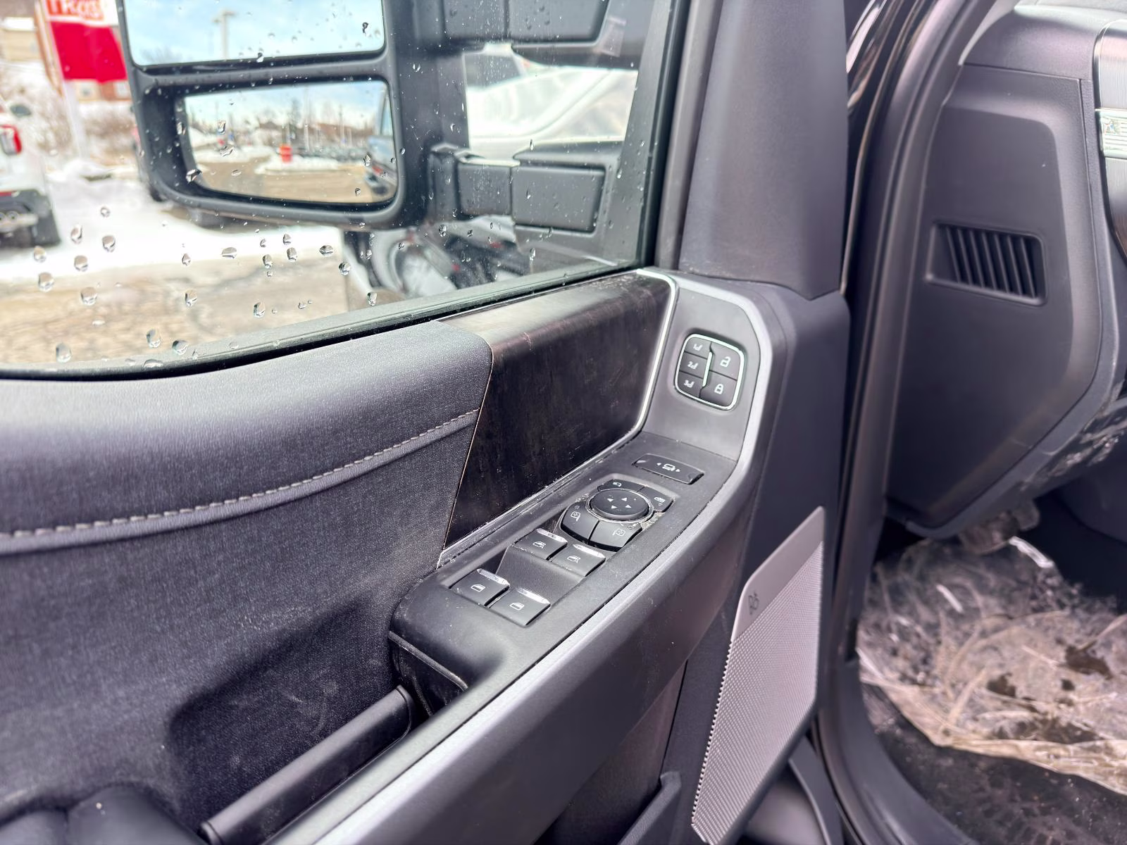 2026 Agate Black Ford Super Duty F-350 SRW Lariat 4X4 Truck