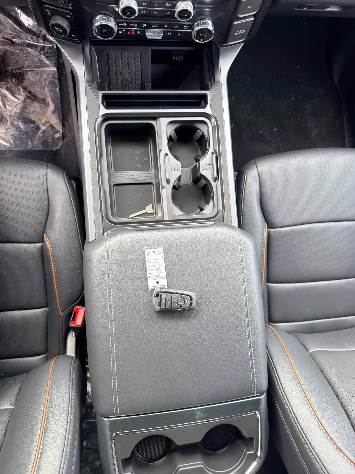 2026 Agate Black Ford Super Duty F-350 SRW Lariat 4X4 Truck