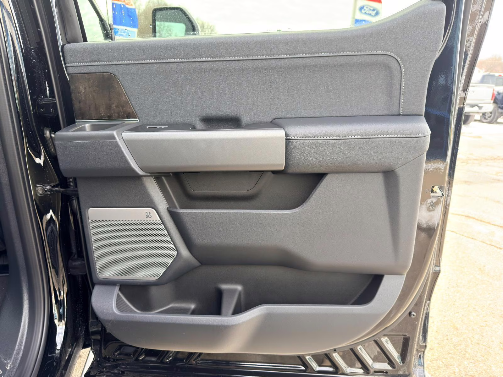 2026 Agate Black Ford Super Duty F-350 SRW Lariat 4X4 Truck