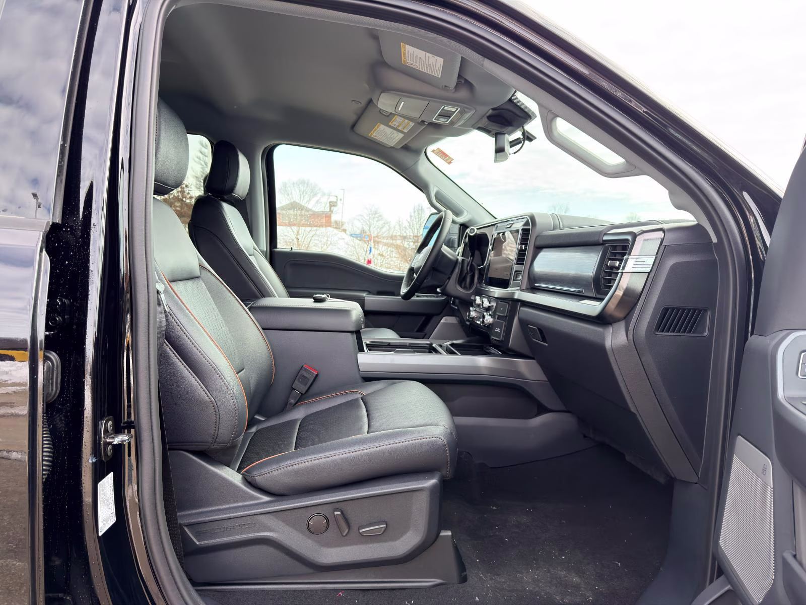 2026 Agate Black Ford Super Duty F-350 SRW Lariat 4X4 Truck