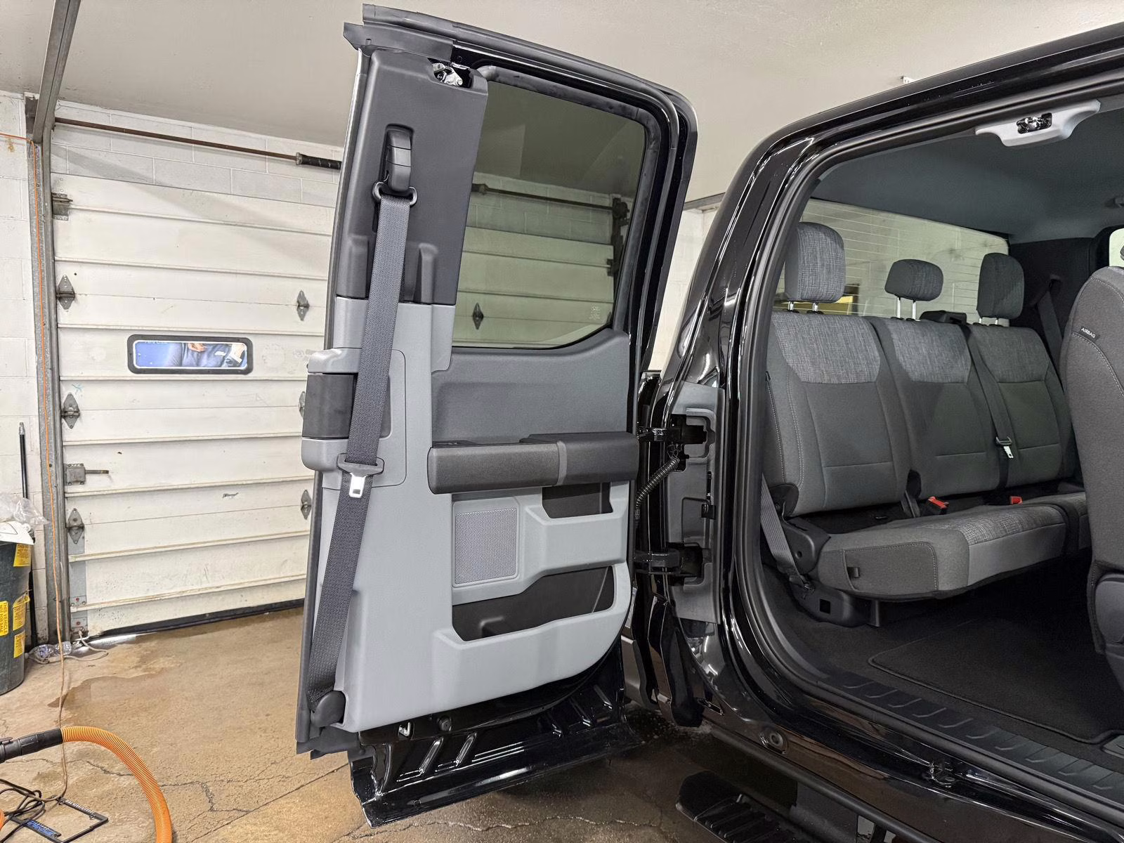 2026 Agate Black Metallic Ford Super Duty F-350 SRW XLT 4X4 Truck