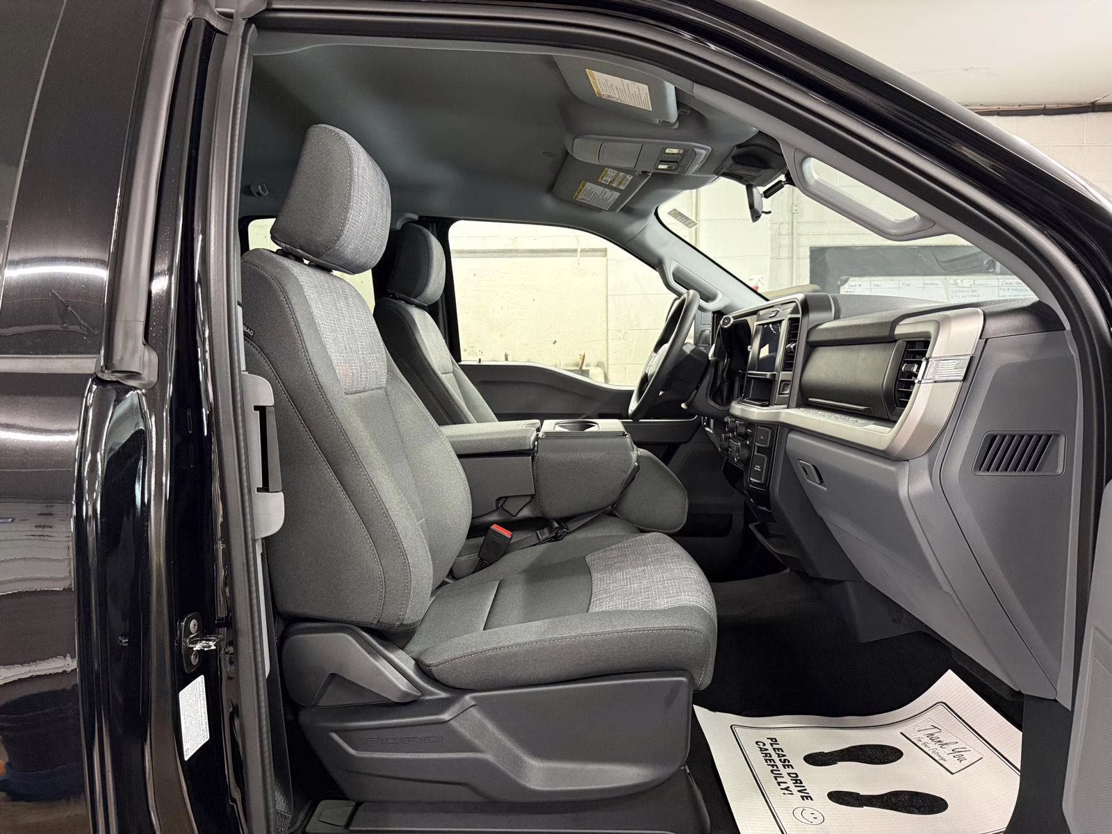 2026 Agate Black Metallic Ford Super Duty F-350 SRW XLT 4X4 Truck