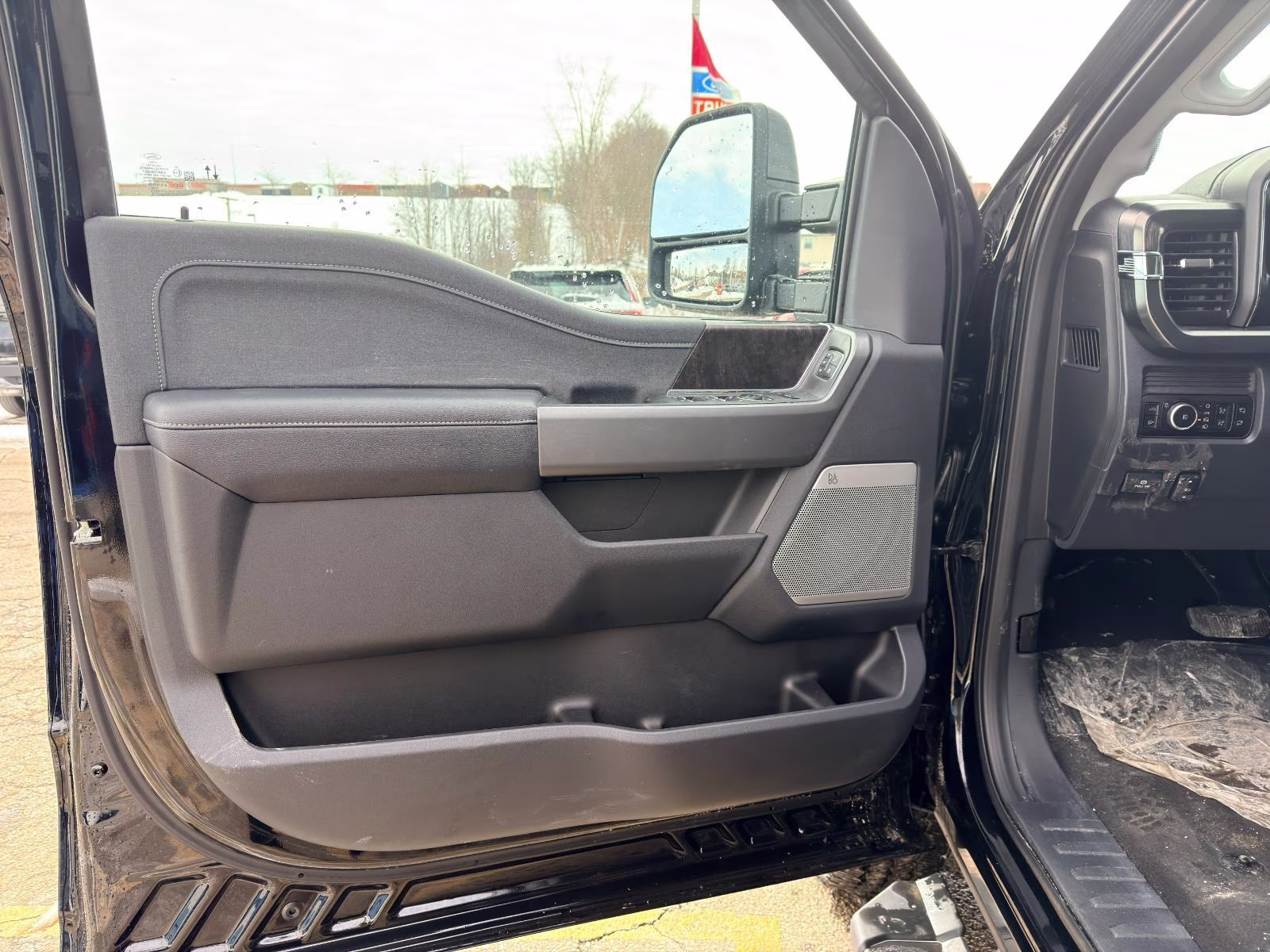 2026 Agate Black Ford Super Duty F-350 SRW Lariat 4X4 Truck