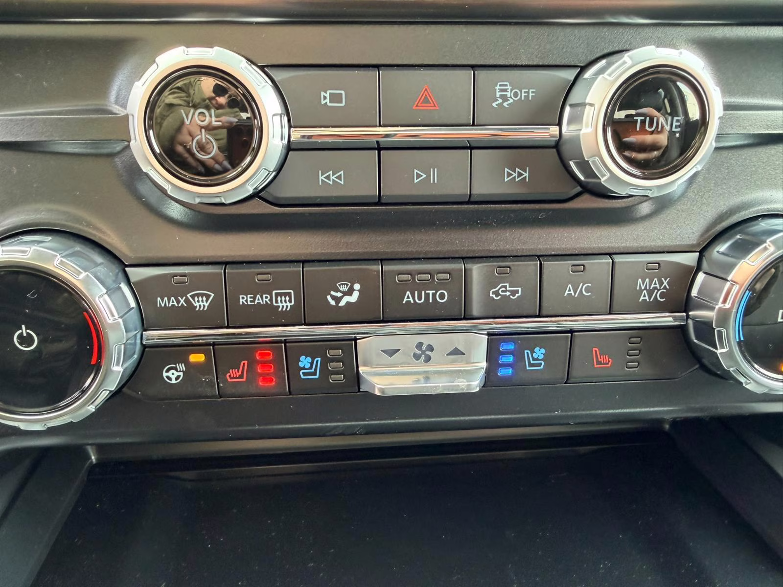 2026 Agate Black Ford Super Duty F-350 SRW Lariat 4X4 Truck