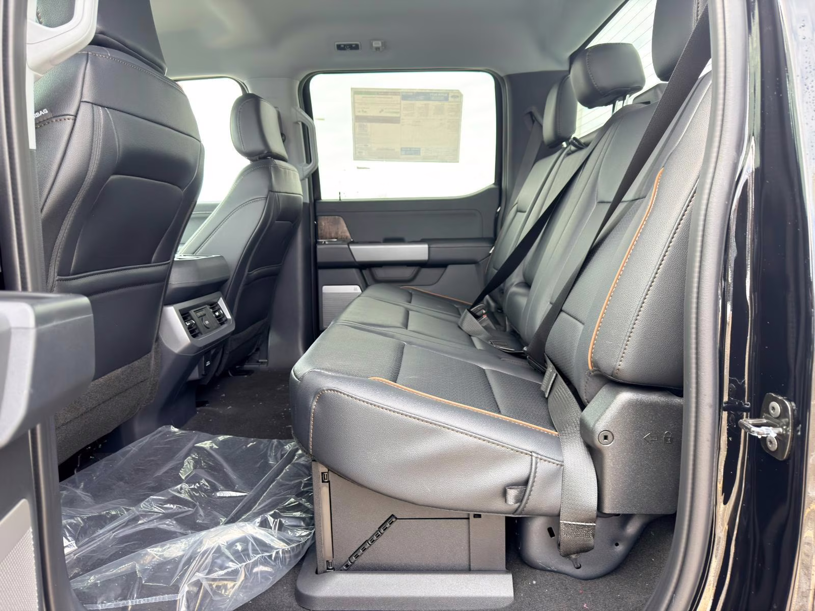 2026 Agate Black Ford Super Duty F-350 SRW Lariat 4X4 Truck