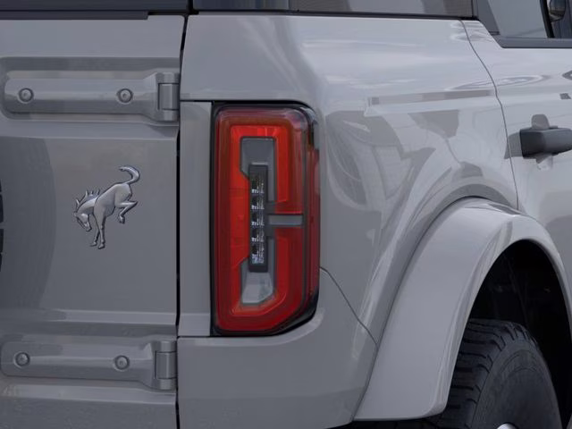 2026 Avalanche Gray Ford Bronco Outer Banks 4X4 SUV
