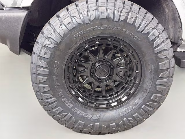 2026 Avalanche Gray Ford Bronco Outer Banks Bozard Built 4X4 SUV