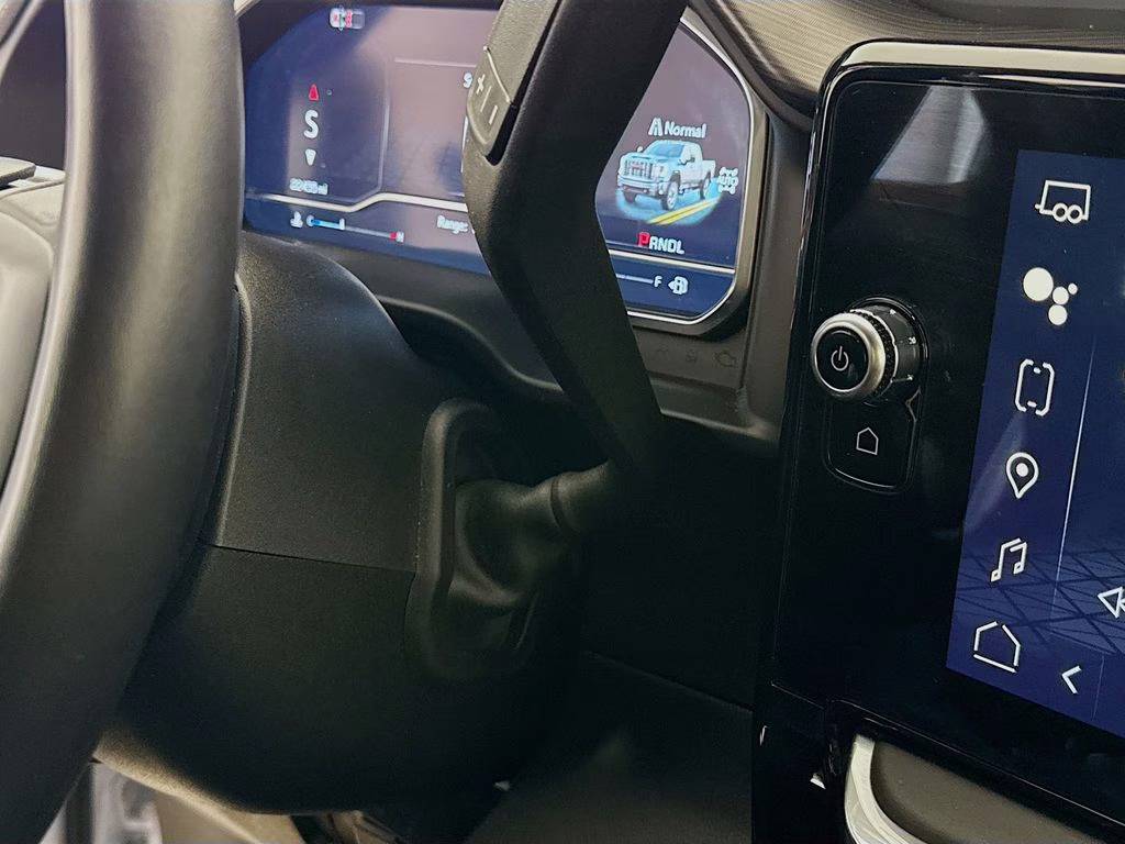 2024 White Frost Tricoat GMC Sierra 2500HD Denali Ultimate 4X4 Truck