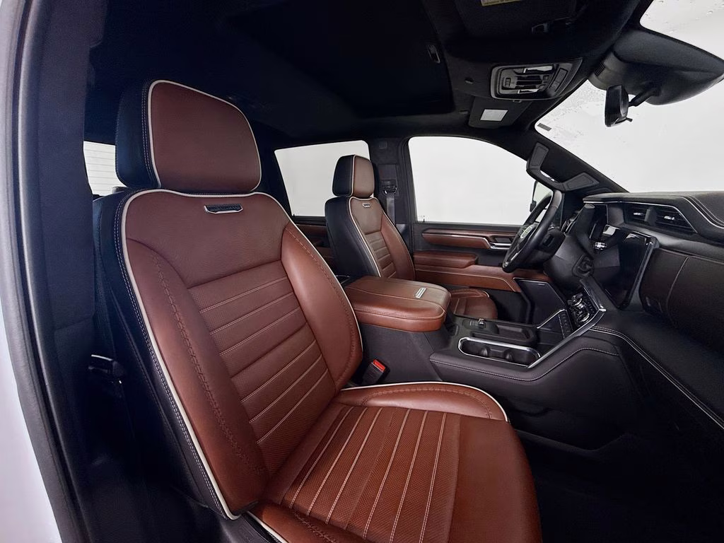 2024 White Frost Tricoat GMC Sierra 2500HD Denali Ultimate 4X4 Truck