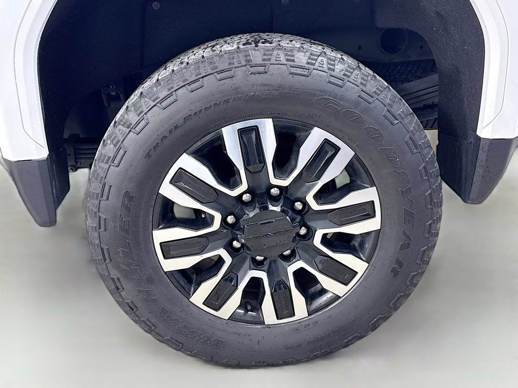 2024 White Frost Tricoat GMC Sierra 2500HD Denali Ultimate 4X4 Truck