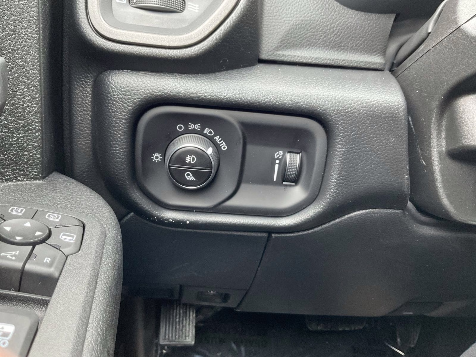 2026 Bright White Clearcoat Ram 2500 Tradesman 4X4 Truck