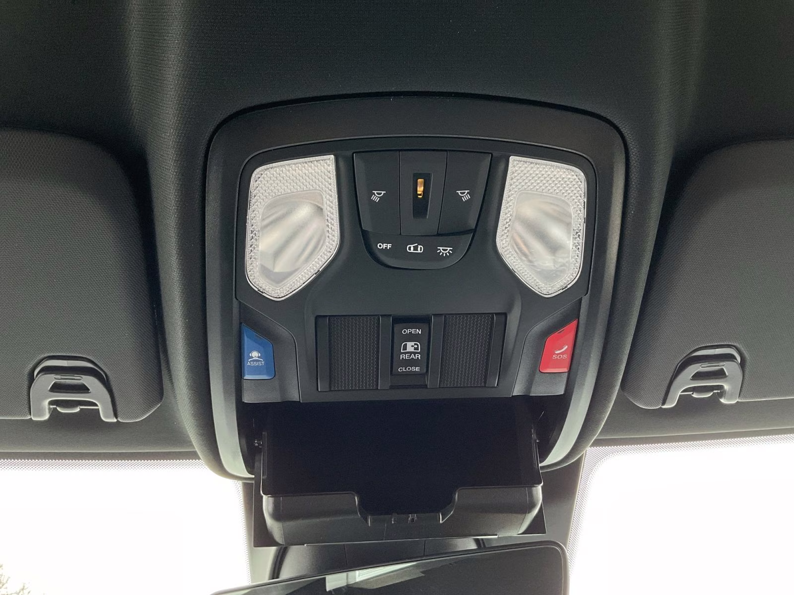 2026 Bright White Clearcoat Ram 2500 Tradesman 4X4 Truck