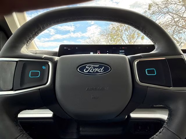 2026 Oxford White Ford Expedition Active RWD SUV