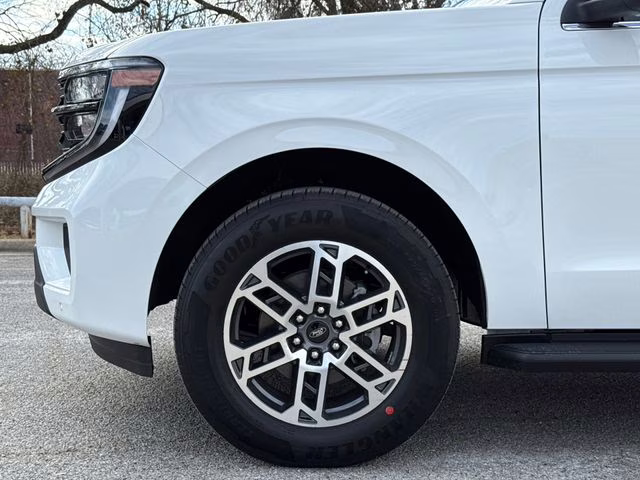 2026 Oxford White Ford Expedition Active RWD SUV