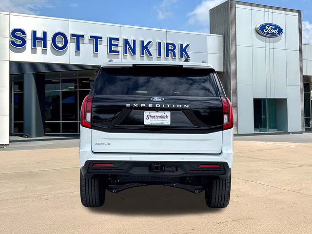 2026 Oxford White Ford Expedition Active RWD SUV