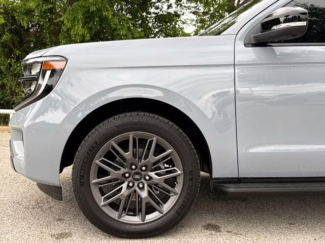 2026 Gray Ford Expedition Platinum 4X4 SUV