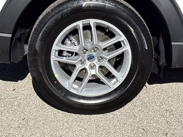 2026 White Ford Explorer Active RWD SUV