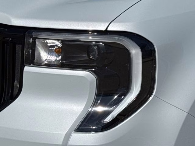 2026 White Ford Maverick Lobo Standard AWD Truck