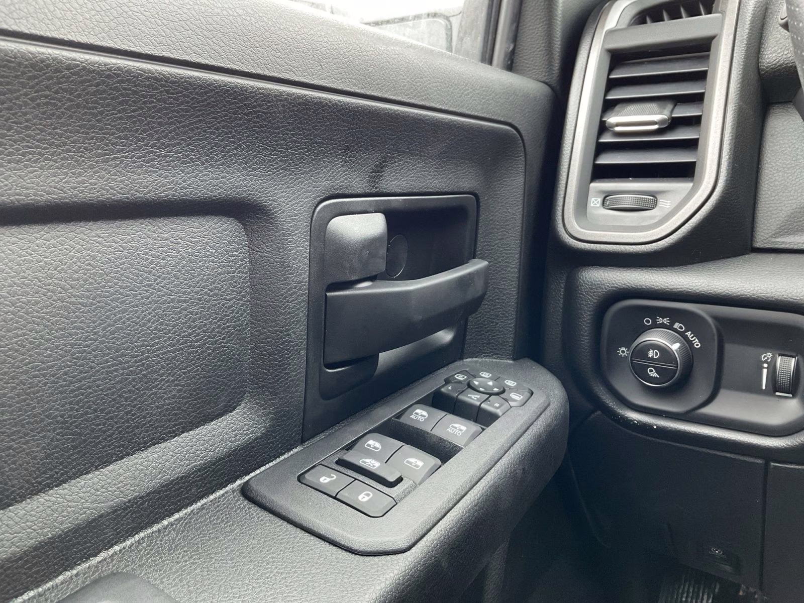 2026 Bright White Clearcoat Ram 2500 Tradesman 4X4 Truck