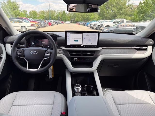 2026 Agate Black Metallic Ford Explorer Platinum 4X4 SUV