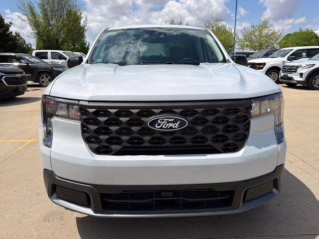 2026 Space White Metallic Ford Maverick XLT AWD Truck